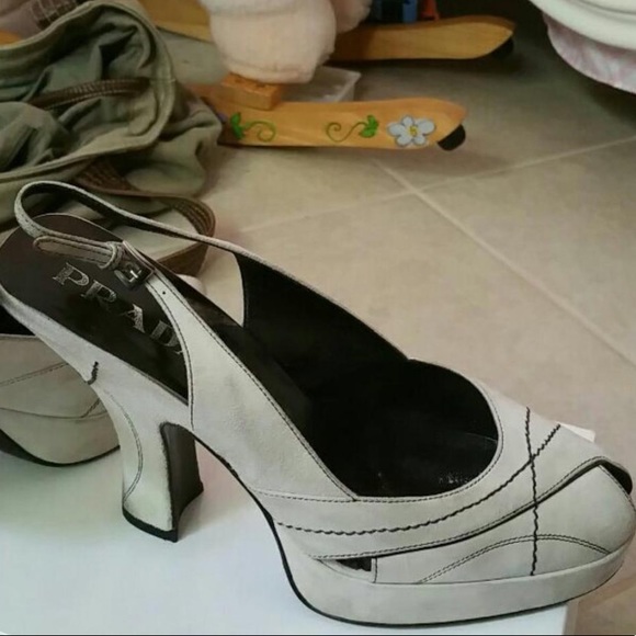 Prada pumps 👠 Sz 9.5 Preowned - Picture 4 of 4